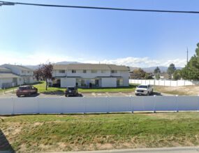 <p><strong>1565 Lethbridge Avenue</strong><br />
Townhouse Family Complex – 30 Units</p>
