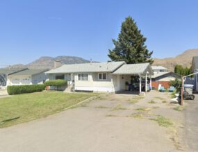 <p><strong>Six (6) Single Family Homes</strong></p>
